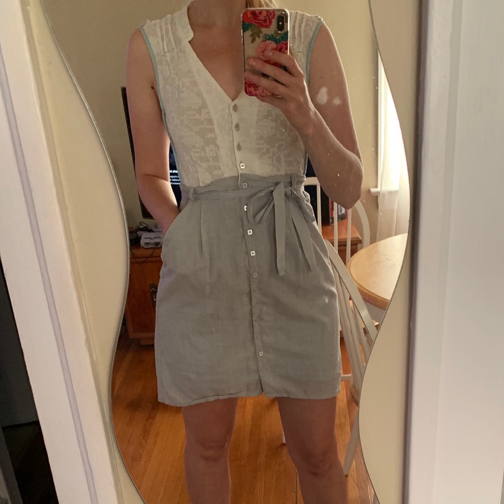 Three Stones fitted button up dress w/ pockets XS